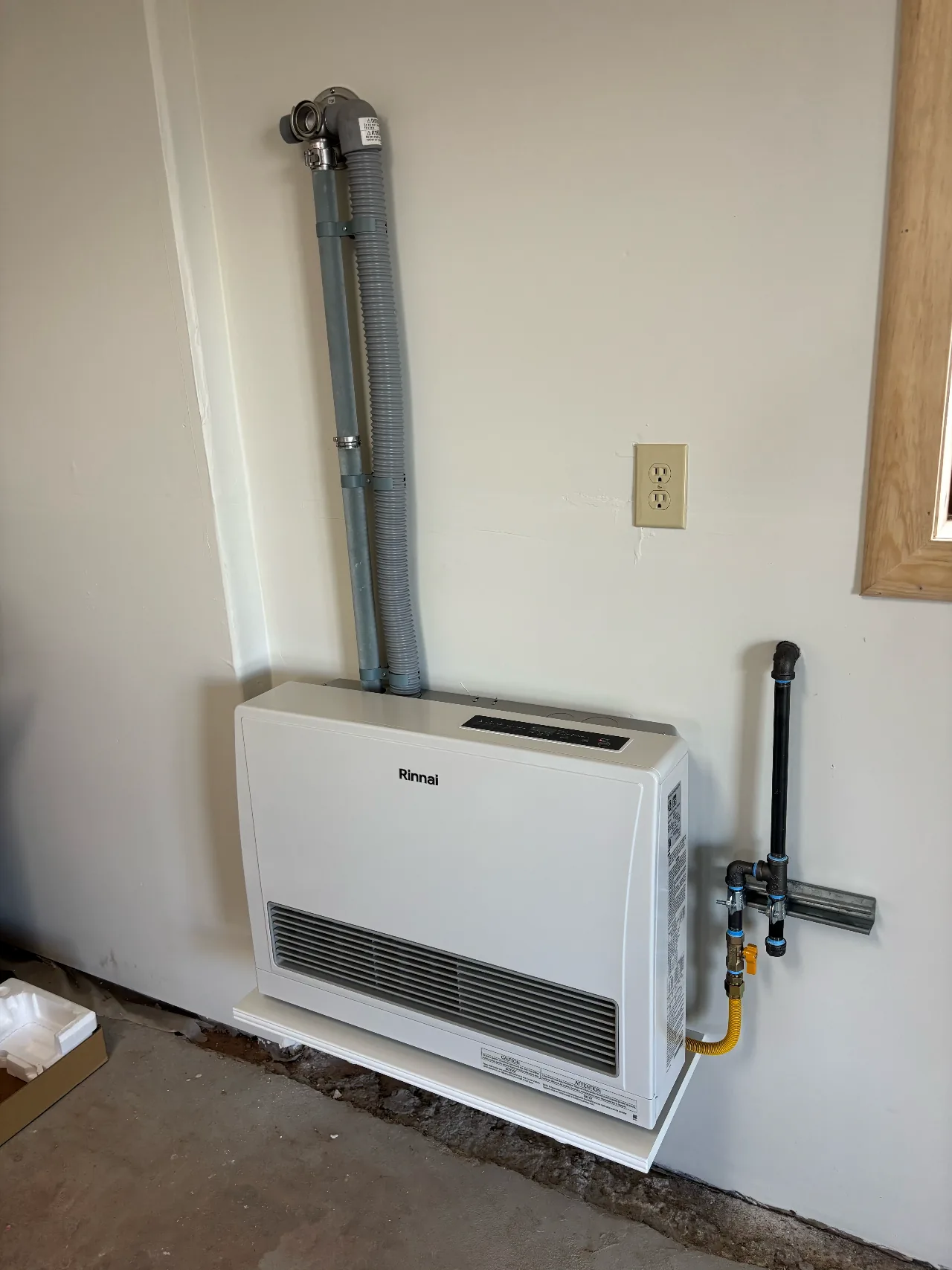 Rinnai direct-vent wall heater and gas line